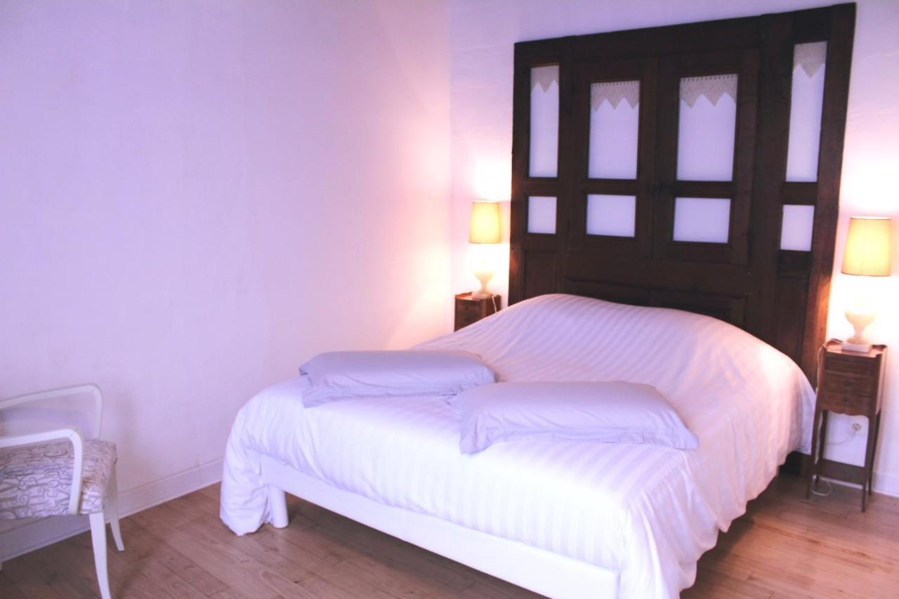 Bed and Breakfast Relais De La Renaissance Saint-Michel-de-Montaigne Exteriér fotografie